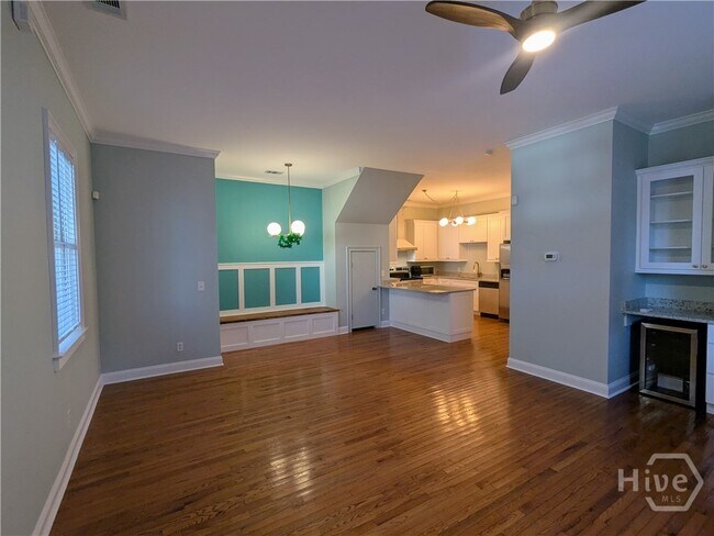 Photo - 305 E Duffy St Unit A