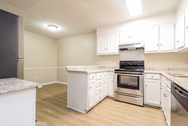 Photo - 34 Oak Glen Dr