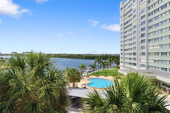 Building Photo - 51 Island Way Unit 411