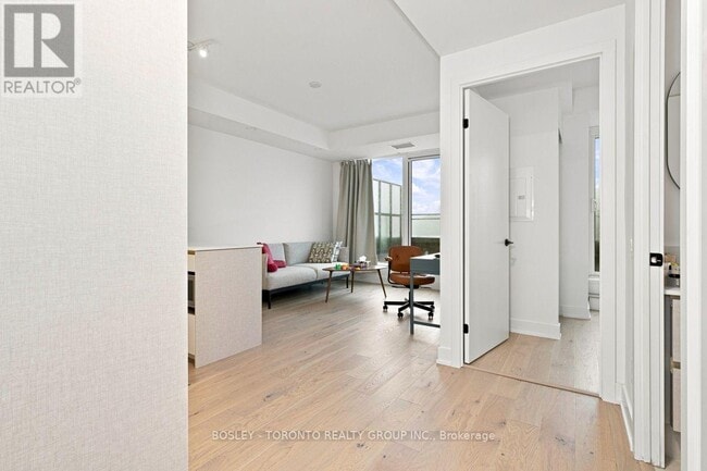 Photo - 1285 Queen St E Unit 504
