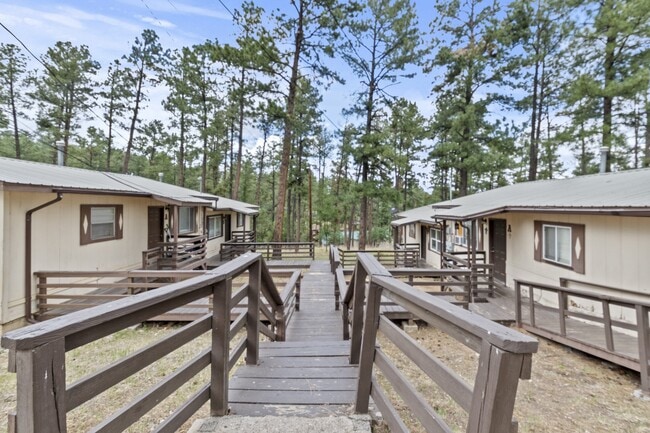 Photo - 100 Apache Hills Dr