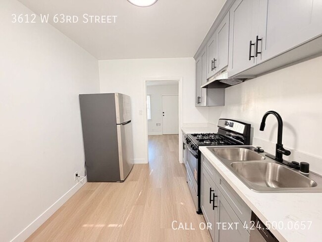 Photo - 3612 W 63rd St
