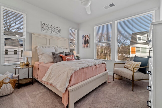 Enderly Towns - Townhomes for Rent in Charlotte, NC - Enderly Neighborhood