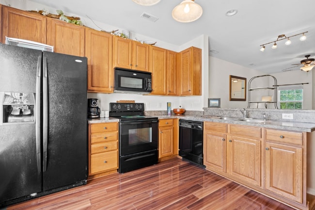Photo - 15270 Crossing Gate Dr