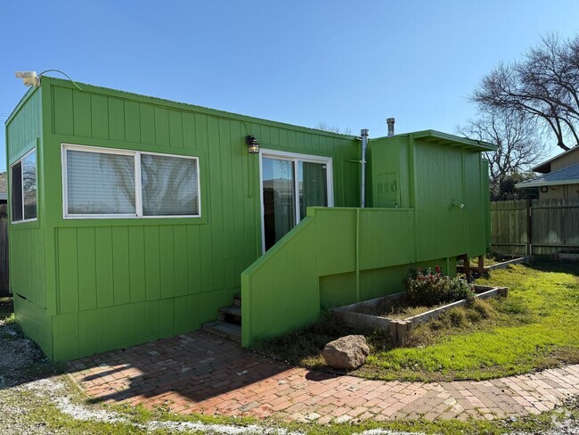 Building Photo - 1 Bedroom Mobile in the Heart of Elk Grove Rental