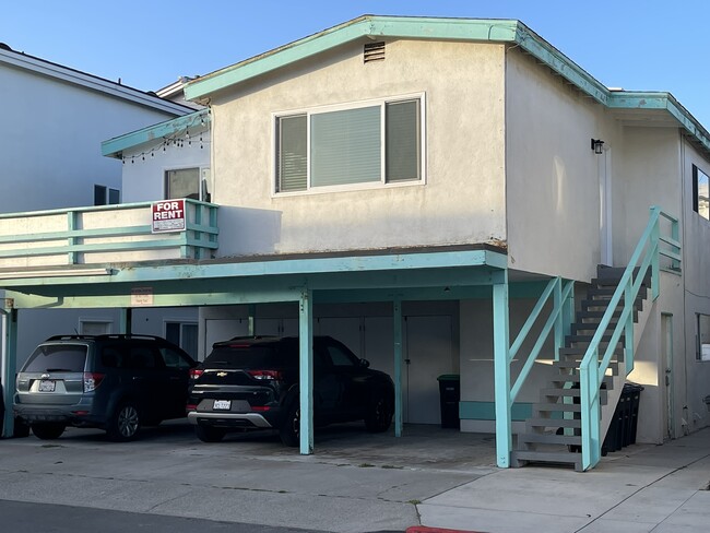 Building Photo - 5312 Seashore Dr Unit Studio