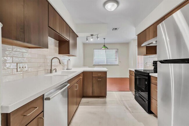 5703 West Gate Blvd Unit B