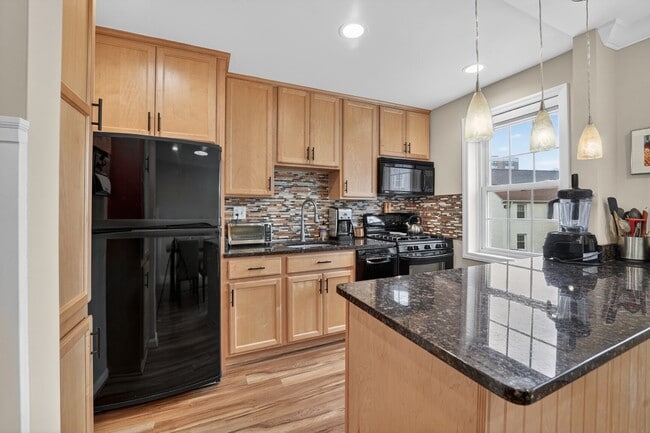 Photo - 2208 Colston Dr