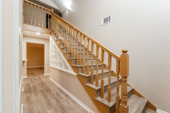 Photo - 4018 Oak Run Dr