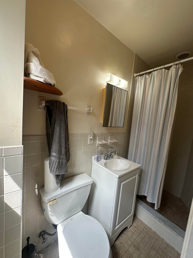 Photo - 267 8th St Unit 3