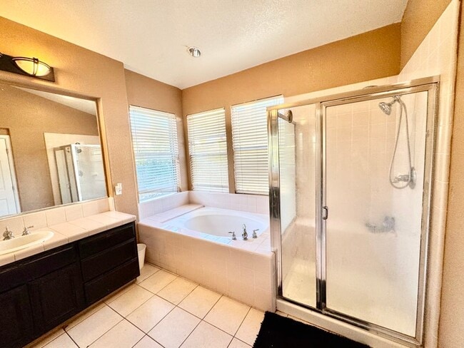 Photo - 4030 Bouquet Park Ln