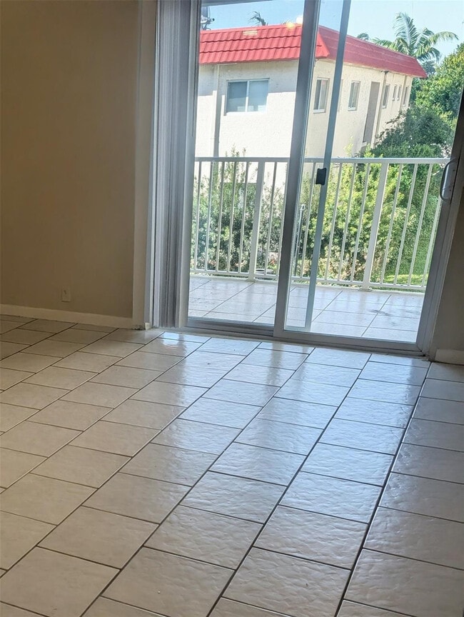 Photo - 5820 NW 17th Pl Unit 206