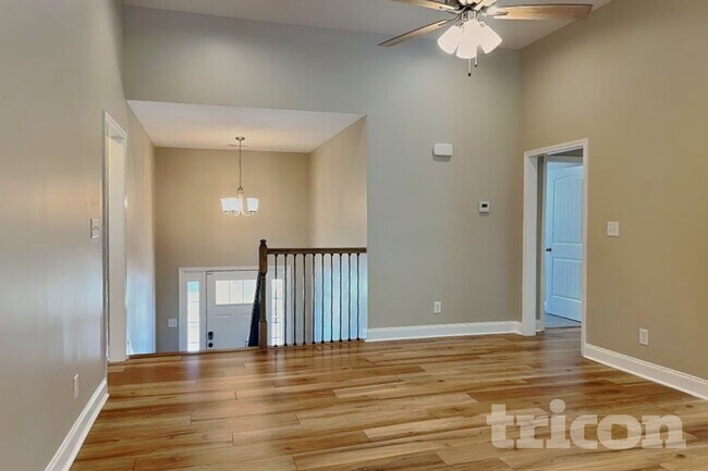 Photo - 1063 Spicer Dr