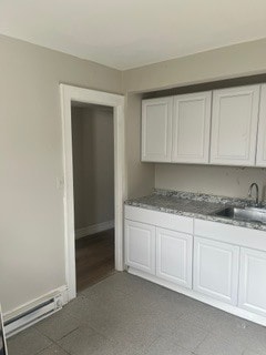 15 Tuthill Ave Unit 2