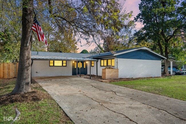 Photo - 4 BEDROOM 2 BATH