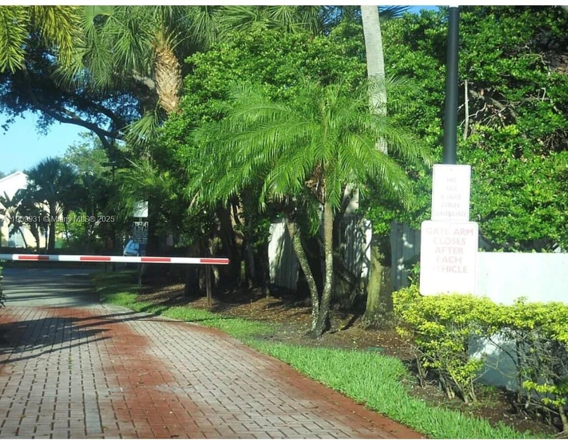 Photo - 460 NW 102nd Terrace