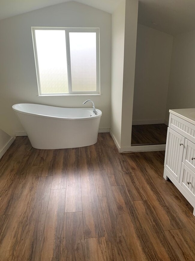 Photo - 1921 Farmhouse