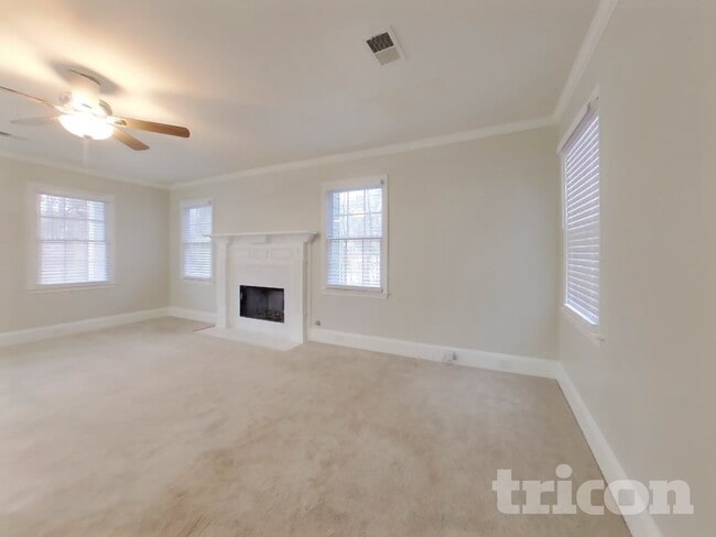 Photo - 100 Legend Creek Ln