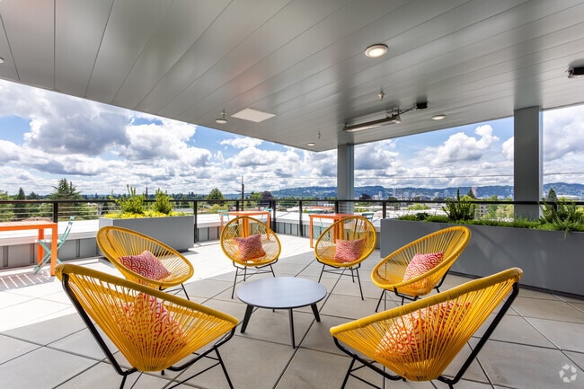 Rooftop Patio - Sandy Lofts