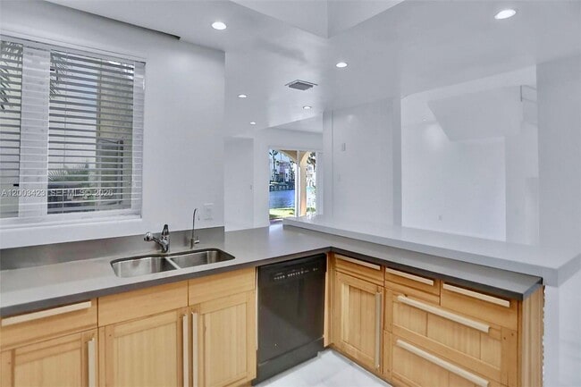 Photo - 21032 NE 32nd Ave