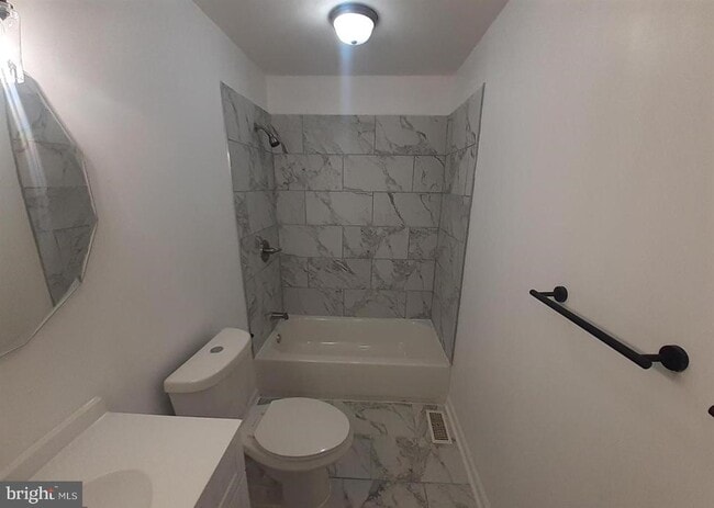 Photo - 10 Prestwick Square