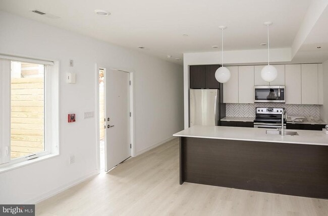 Photo - 1250 North St Unit B