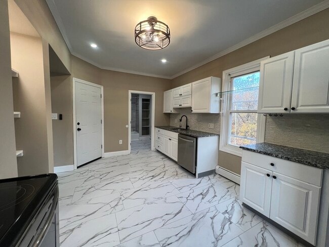 Photo - 380 Wilson Rd Unit Apt 2