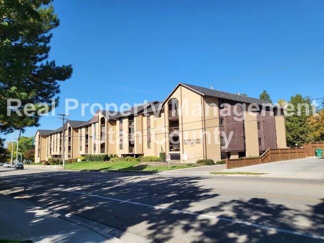 Top Floor Condo on Canyon Road - Top Floor Condo on Canyon Road Unit #314