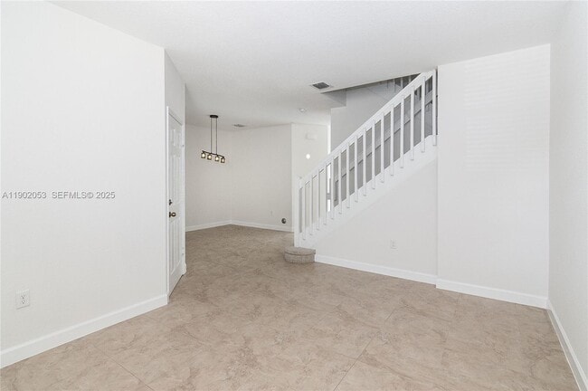 Photo - 1027 NE 207th St