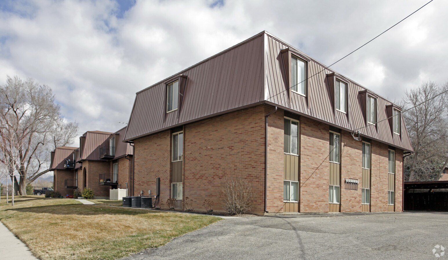 Photo - Linden Apartments