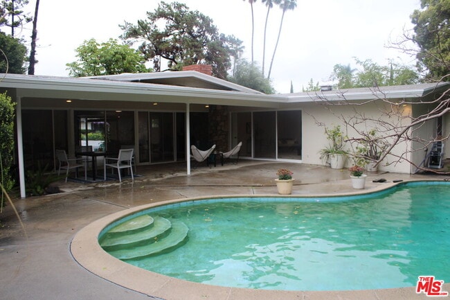 Photo - 282 Wigmore Dr Casa