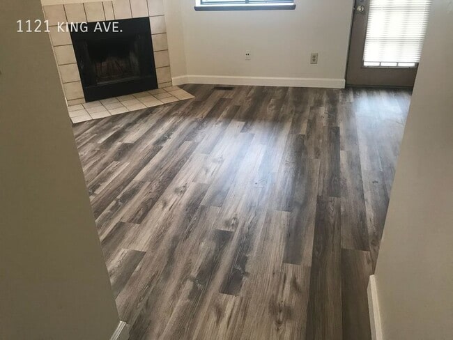 Photo - 1121 King Ave