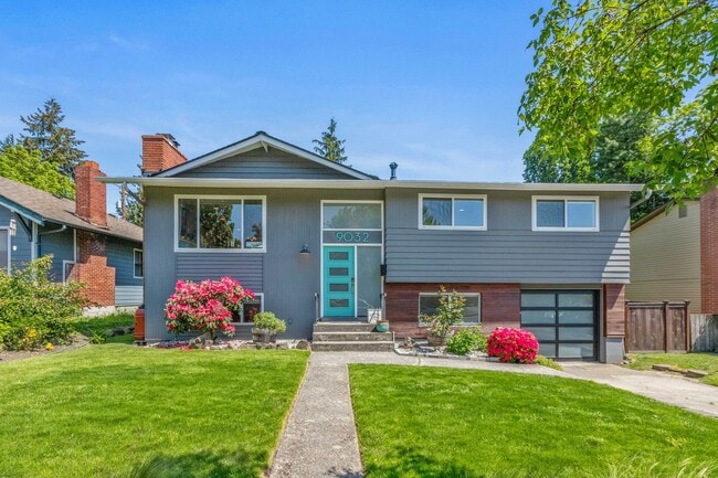 Building Photo - 3Bd/2.25Ba Seattle House