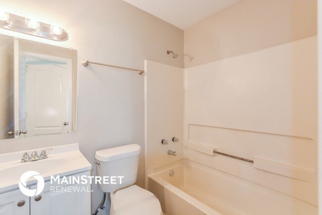 Photo - 2040 10th Ave