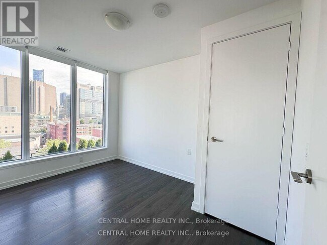 Photo - 203 College St Unit 806