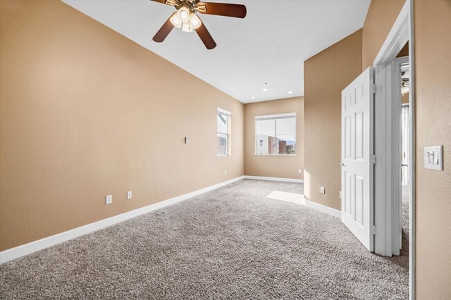 Photo - Sought after Park Avenue Condominiums/Top Floor Three Bedroom