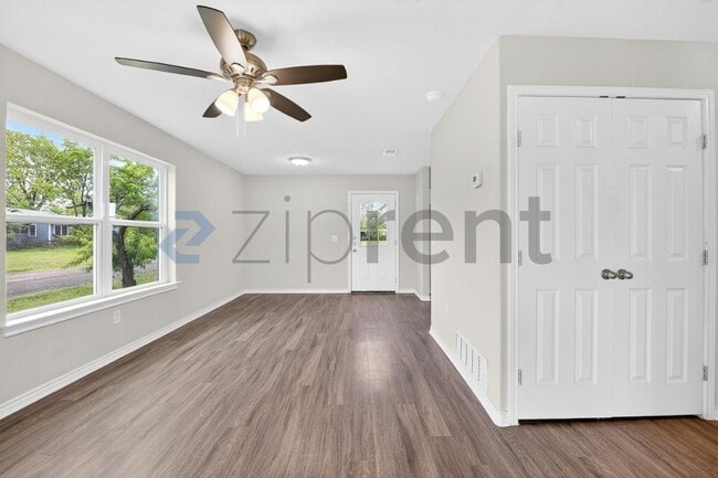 Photo - 317 Jones St