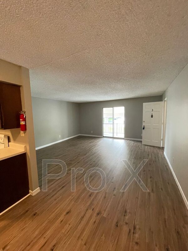 Photo - 2027-2037 S River St Unit #3 2037 River St