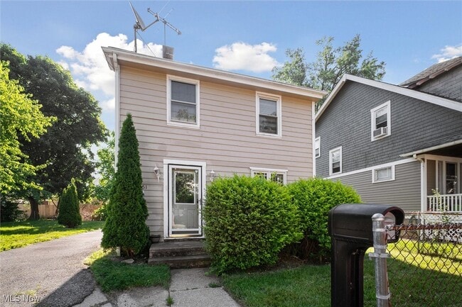 Photo - 1349 W 87th St