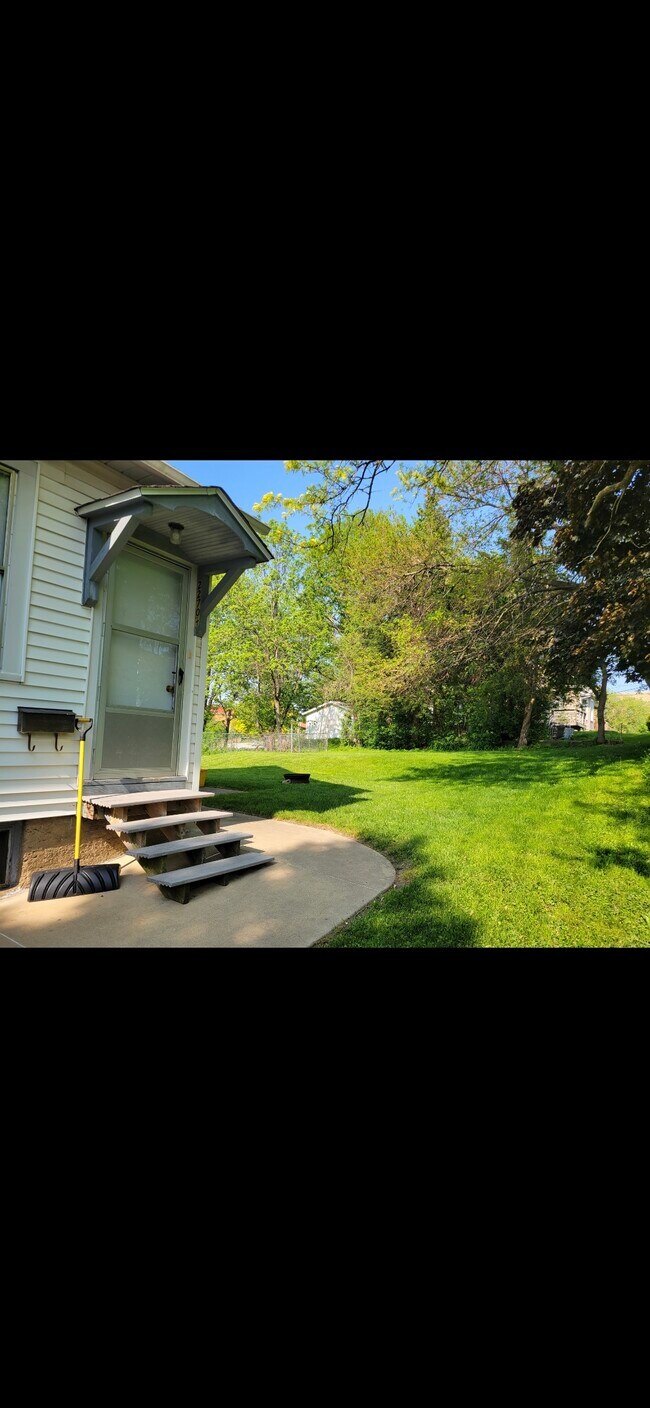 Photo - 2270 Hoyt St