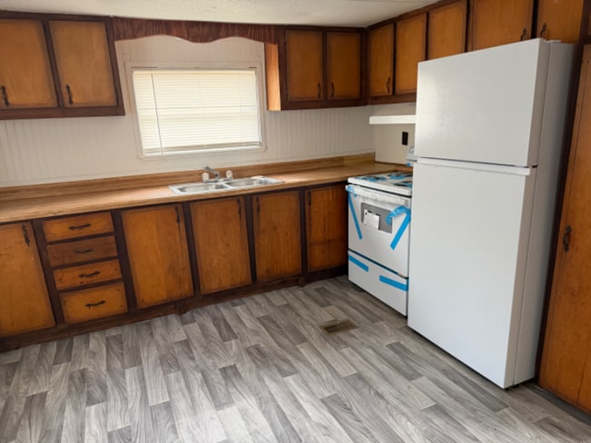 Building Photo - 22127 US-441