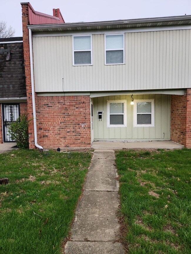 6340 Commons Dr