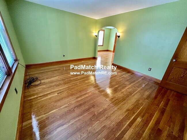 Photo - 35 Lens St Unit 2