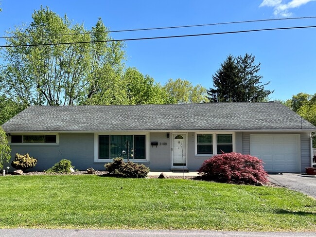 Photo - 2108 Valley Ln