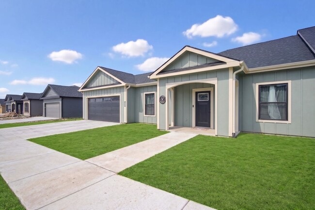 Building Photo - Please View the 3D Virtual Walk Through Before Scheduling A Showing