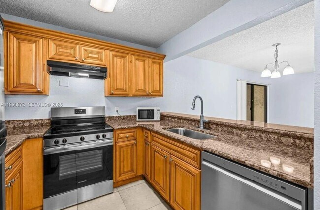 Photo - 1495 Lake Crystal Dr Unidad H