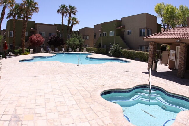 Photo - A Spacious and Stylish 2 Bed / 2 Ba Condo Gated Community
