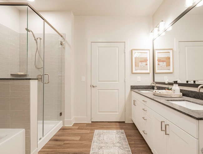 Photo - 1310 N Main St Unit 411214