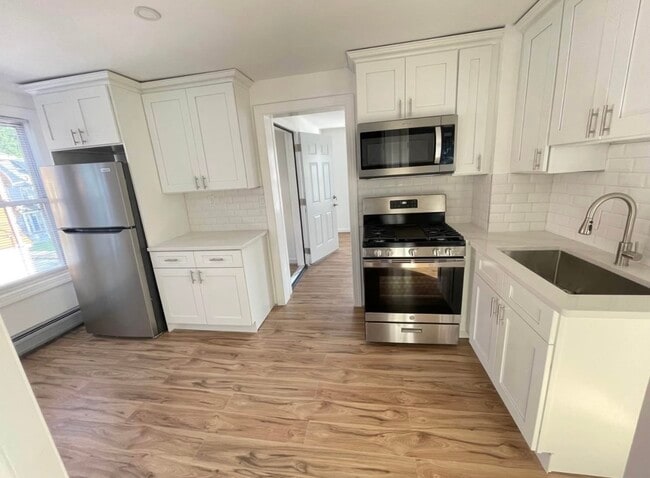 Photo - 67 Kossuth St Unit 2nd Floor