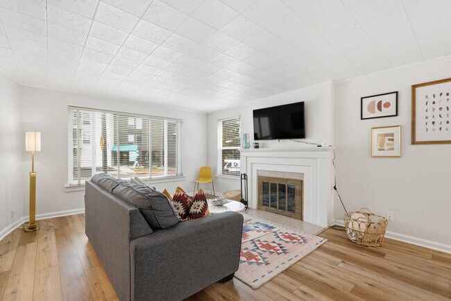 Photo - 237 N Center St Unit ID1249827P